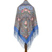 Платок шерстяной с шелковой вязаной бахромой 'Русское раздолье'