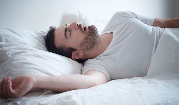 Из-за чего бывают проблемы с дыханием во время сна