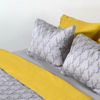 Комплект постельного белья двуспальный из сатина горчичного цвета с принтом 